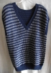Wool sleeveless sweater w. contemporary design by Agafija Stinkure  Size L